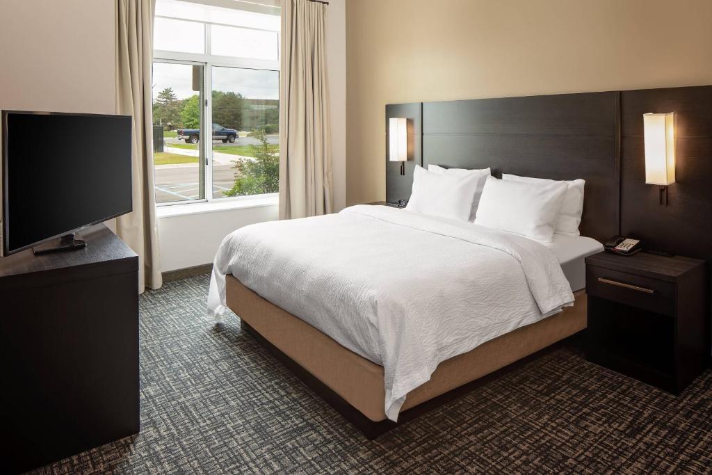 Residence Inn by Marriott Detroit Farmington Hills photo