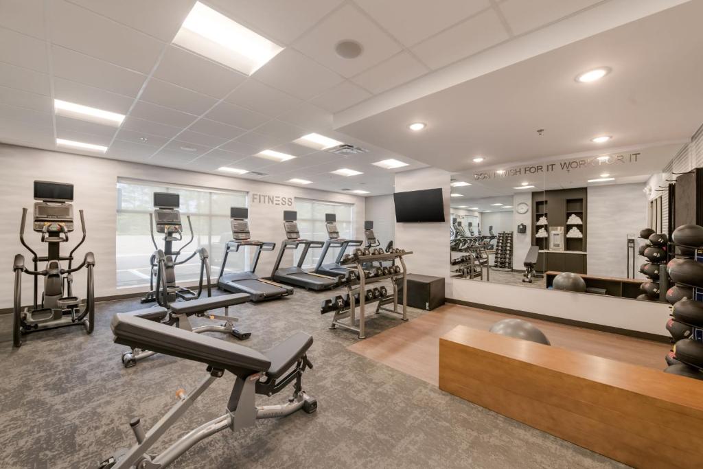 Fairfield Inn & Suites by Marriott Virginia Beach Town Center photo