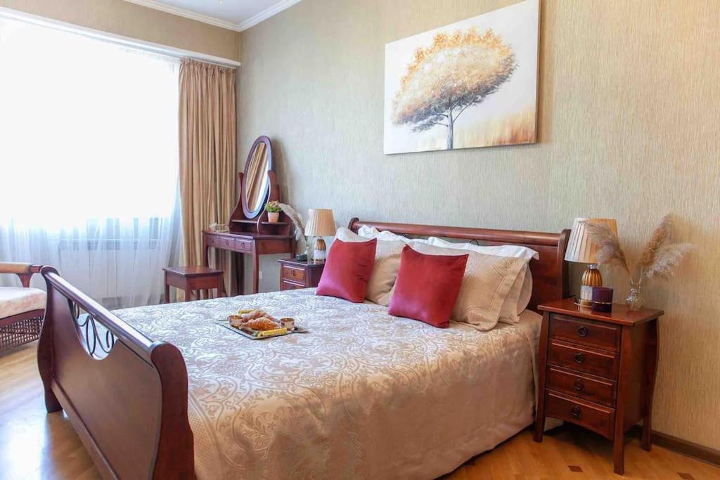GG Home - cozy 3 bedroom apartment in Vake at Mziuri park, Tbilisi