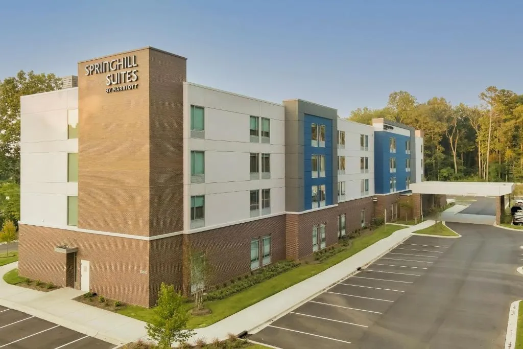 SpringHill Suites by Marriott Charlotte Huntersville，位于亨特斯维尔的酒店