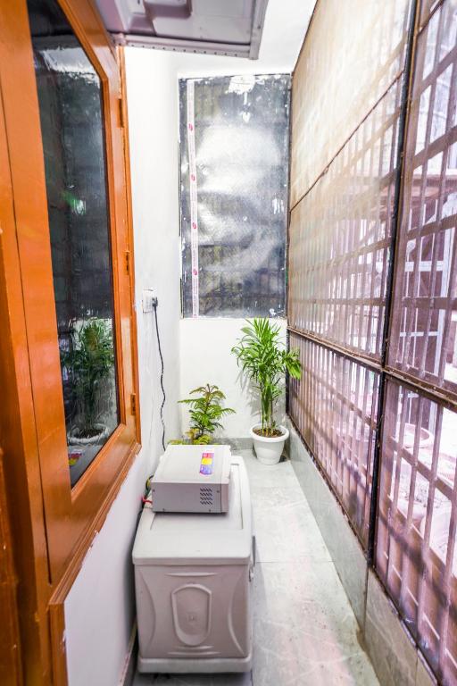 Entire Luxurious Apartment with kitchen near metro photo