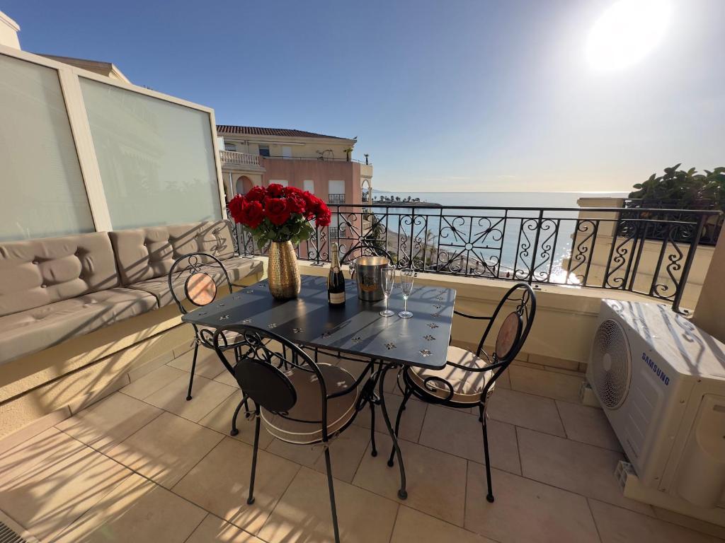 Exclusive Panoramic Sea View in Victoria Beach - 3