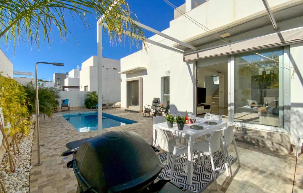 Beautiful Home In Alicante - 2