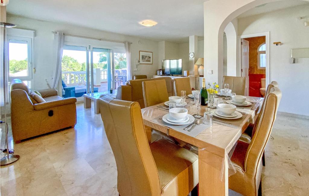 Gorgeous Home In Orihuela Costa - 5