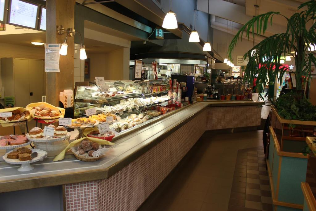 Restaurant, Aapiskukko Hotel in Palkane