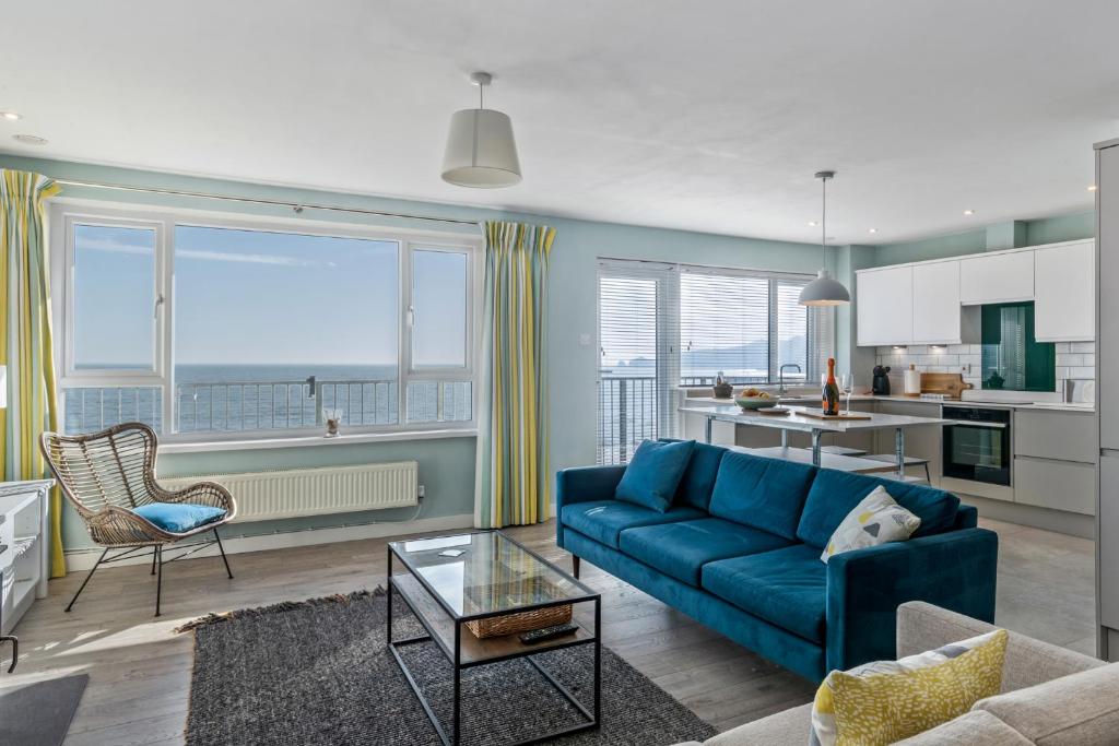 Dolphins Apartment - Spectacular Sea Views, Saundersfoot