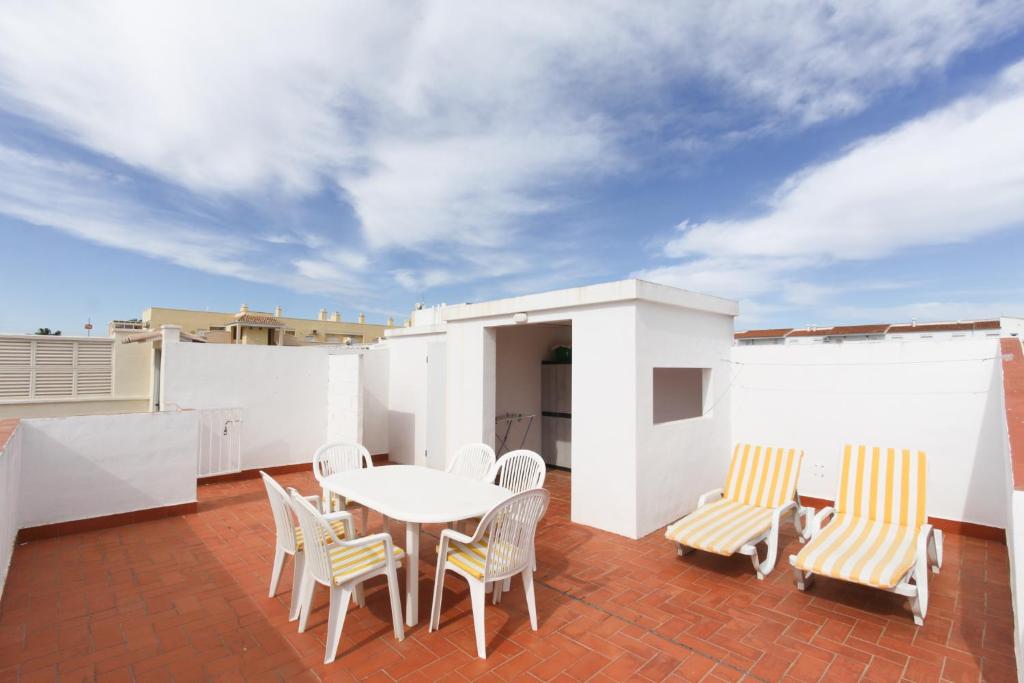 Els Molins con terraza de 25 metros a un paso del mar Les Marines Denia by costablancarent - 3