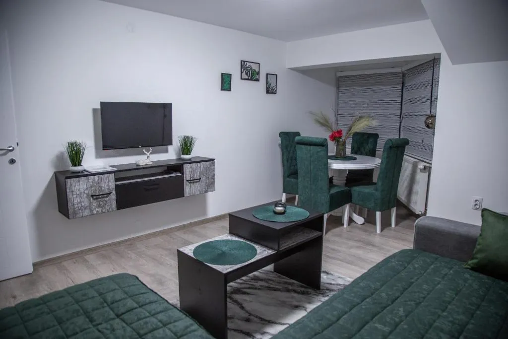 Happy, hotel a Pirot