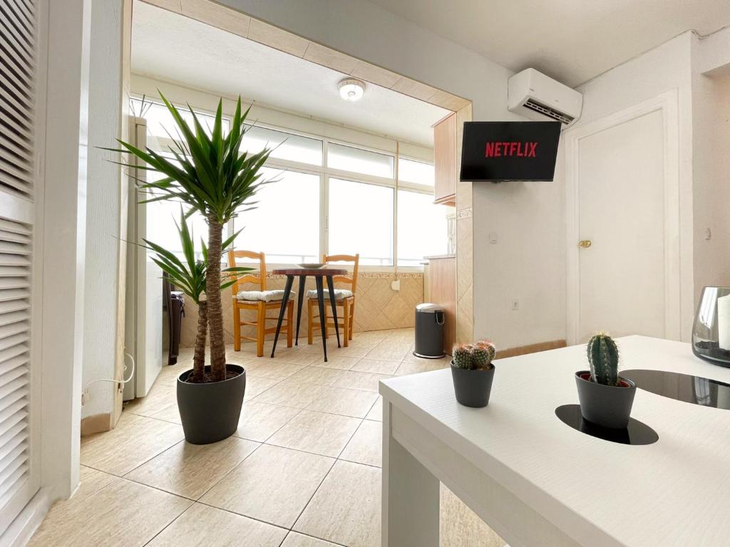 Urban&Vacay! Suite - Torremolinos City Centre - 3