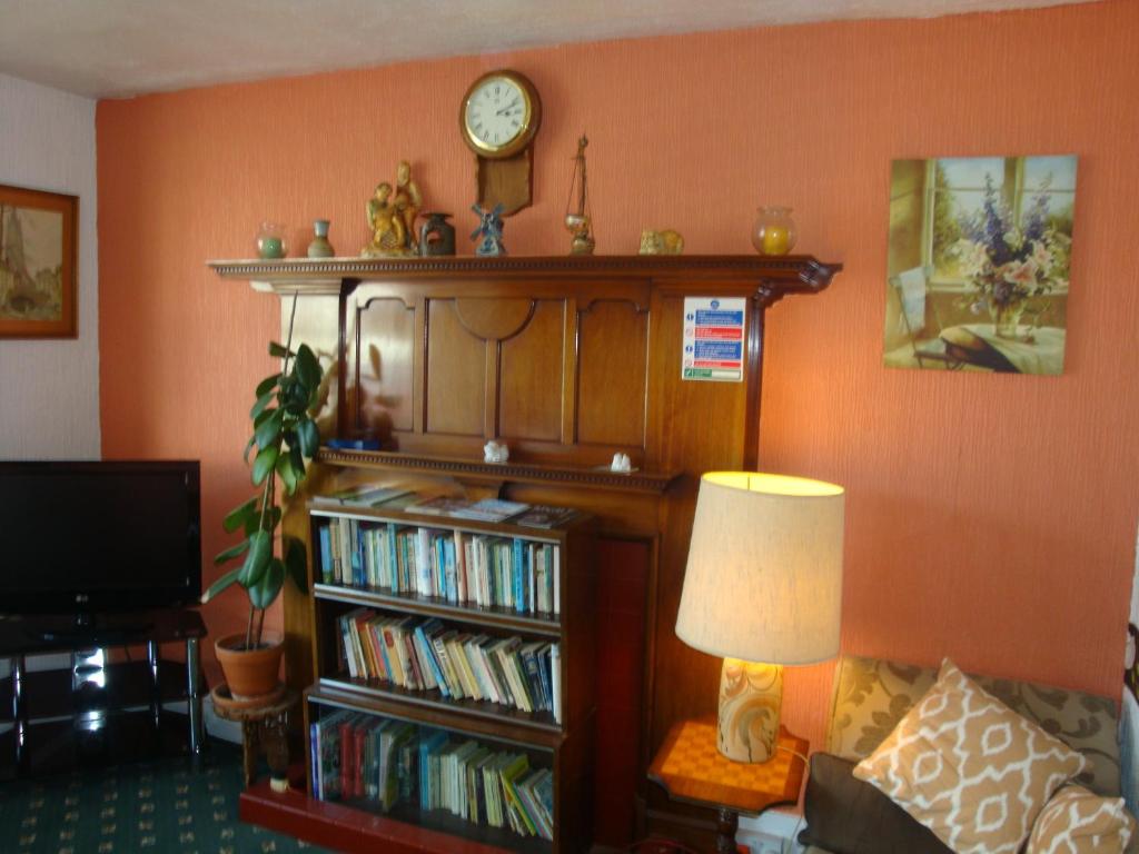 Spencer Court photo