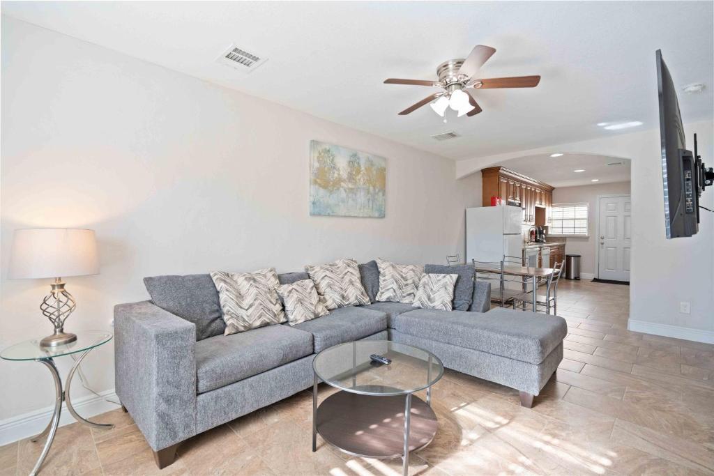 Pristine & Exquisitely Designed APT 7 Min From TX Med Center, Houston