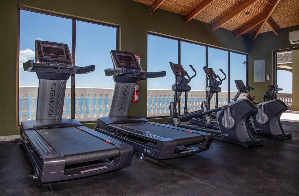 360 Splendor Del Pacifico Residences photo