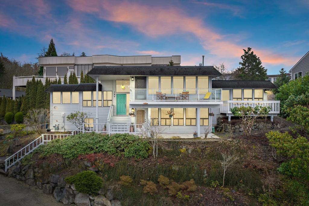 Unit 1 - OceanView Duplex