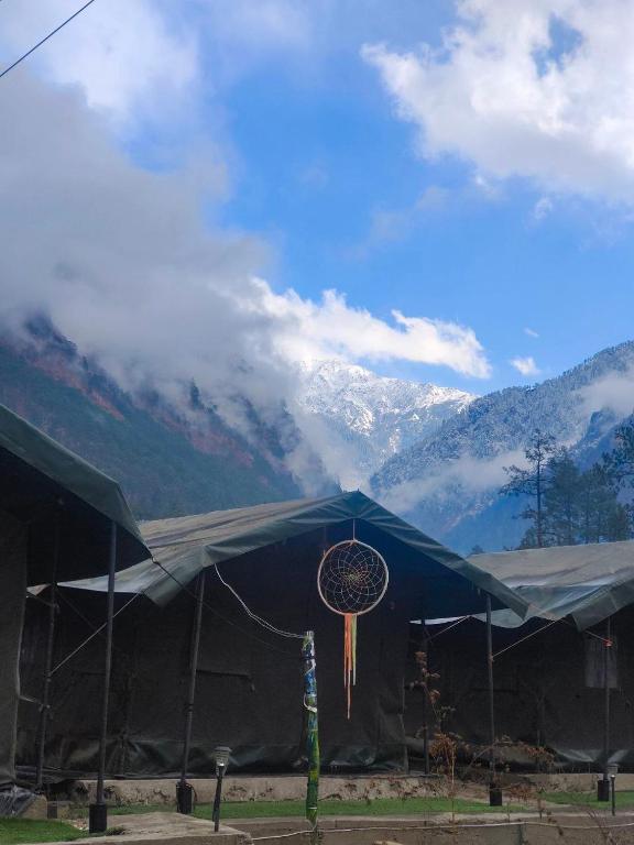 StayHigh Camps & Cottages photo