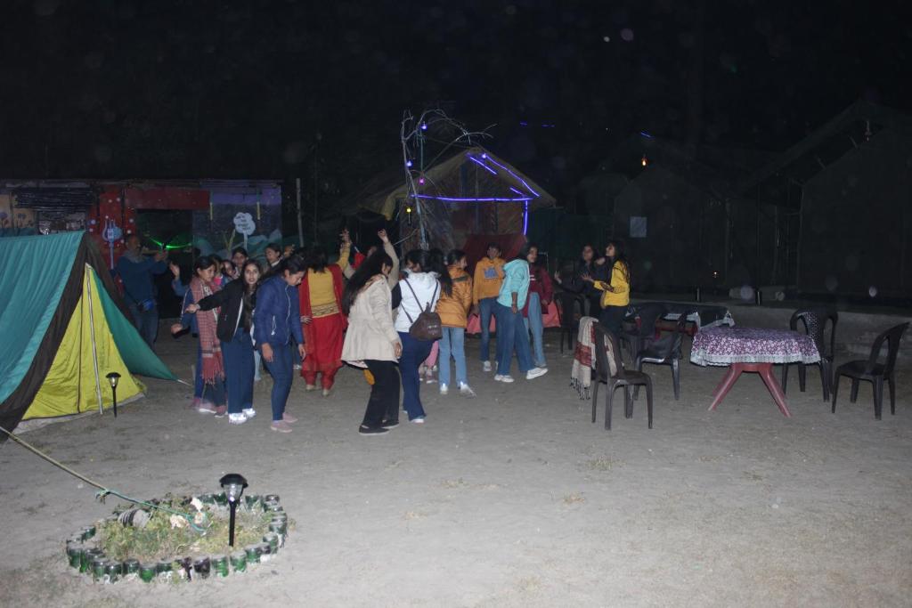 StayHigh Camps & Cottages photo
