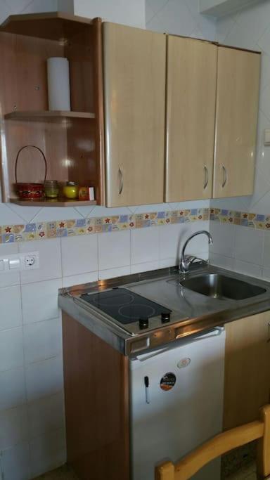 Seafront apartment with pool - 5
