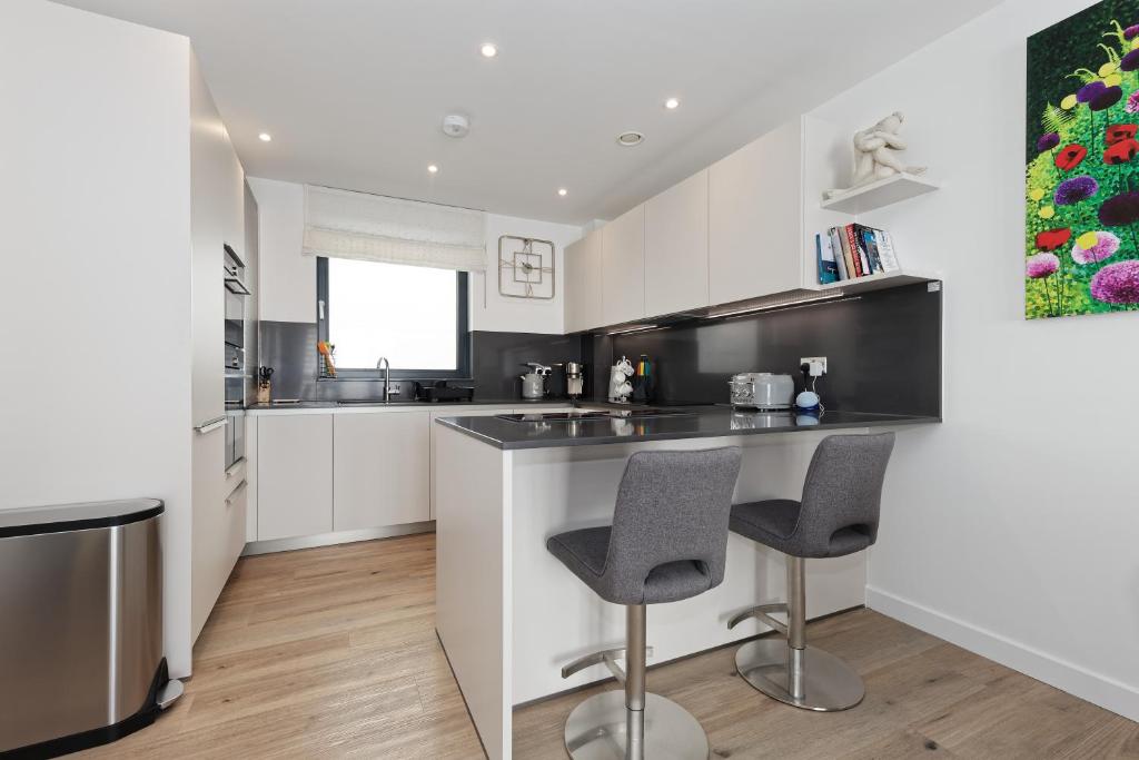 Beach Front 2Bed Sea View & Parking, Ramsgate