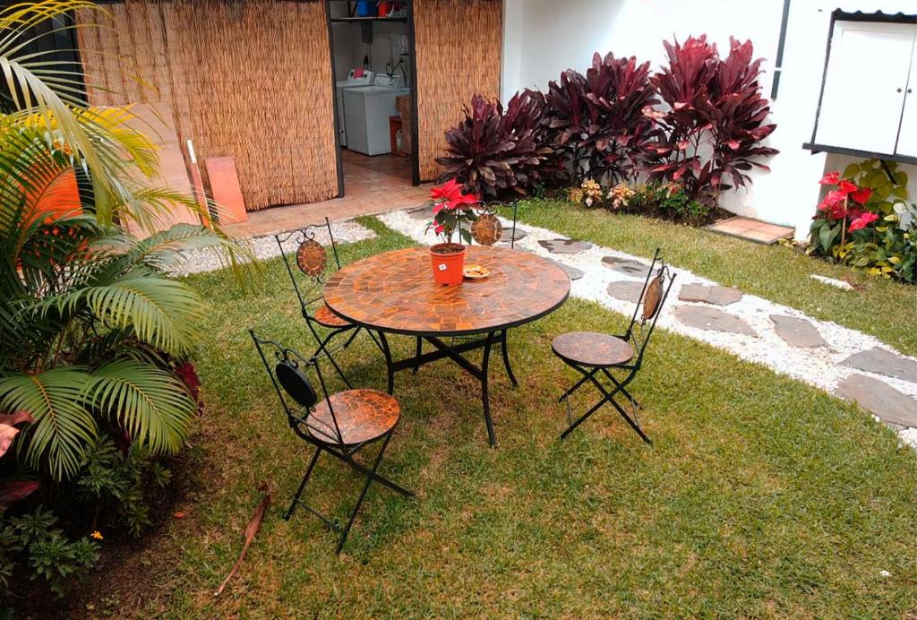 Trebol Amarillo Bed & Breakfast photo