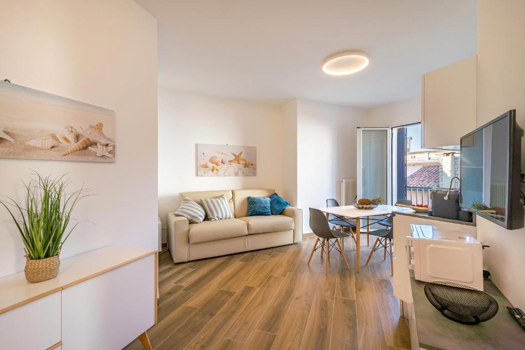 LEVANTE for a luxury stay - Front Beach - 4