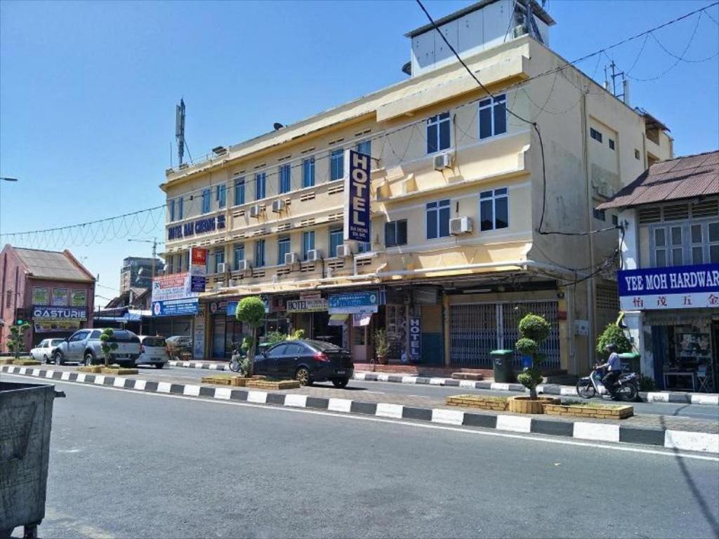 OYO 90743 Hotel Ban Cheong photo