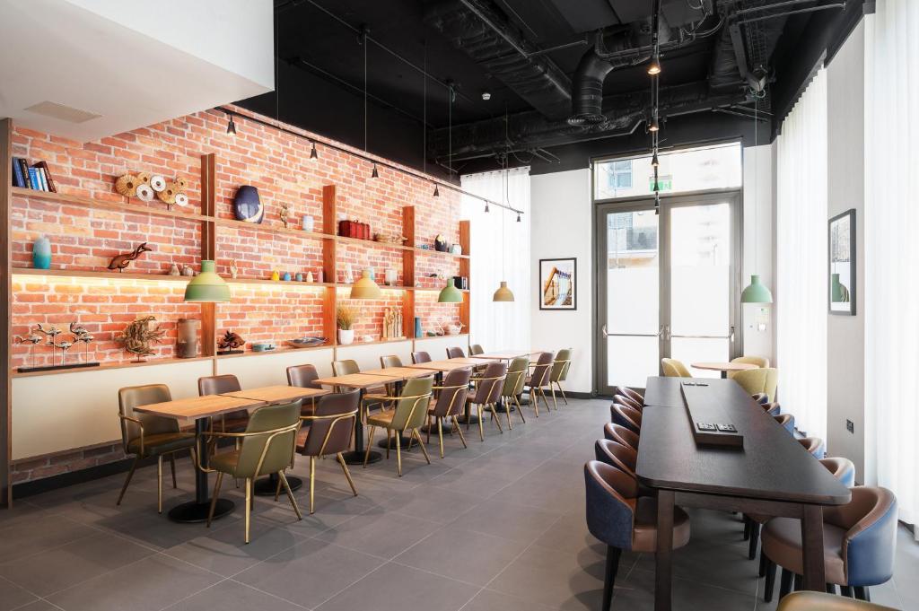Food and beverages, Staybridge Suites Brighton By IHG in Brighton and Hove