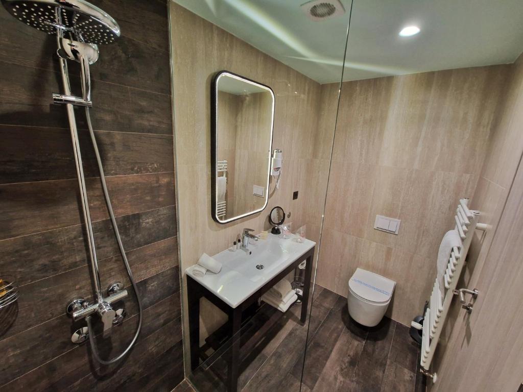Hotel City Code photo