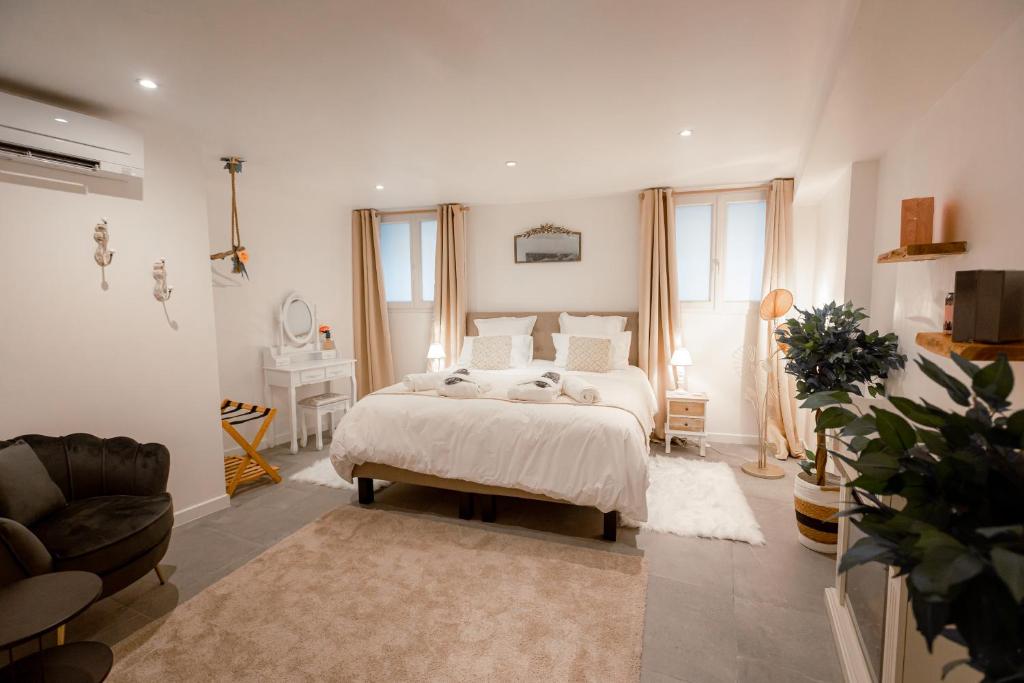 Suite romantique avec Jacuzzi - Hypercentre, Comédie - 3