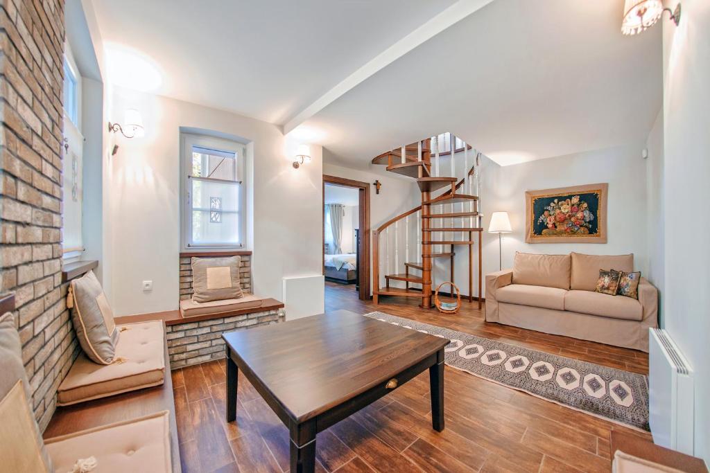 Dębowa, Sun & Snow, Sopoty