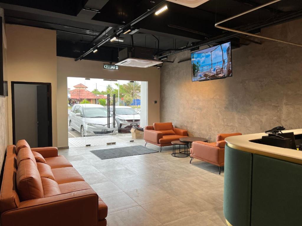 1. 올 인 호텔 (..