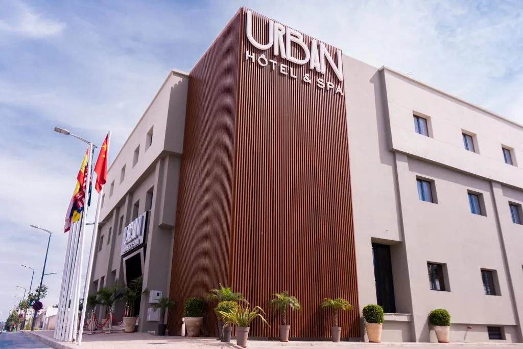 Urban Hotel & Spa، فندق في القنيطرة