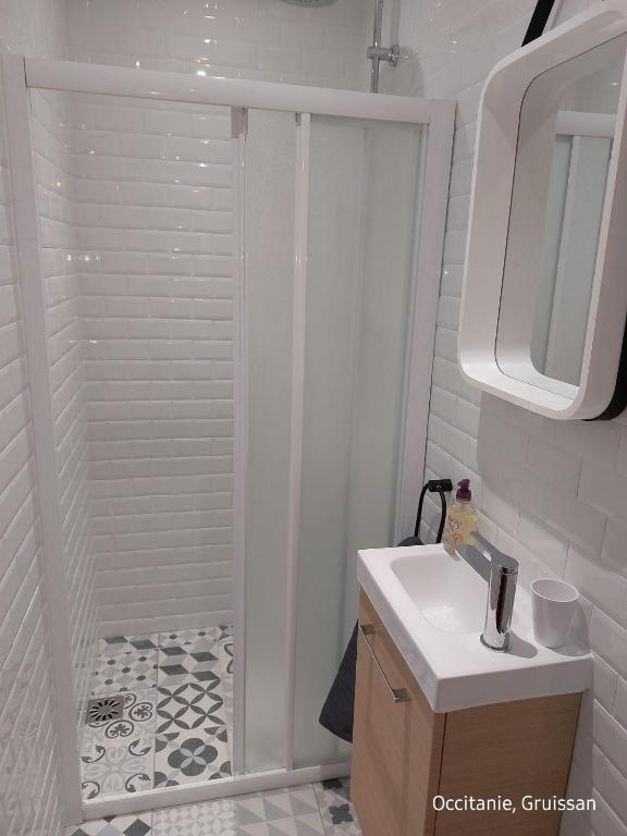 Studio avec accès direct sur le port de Gruissan - 4
