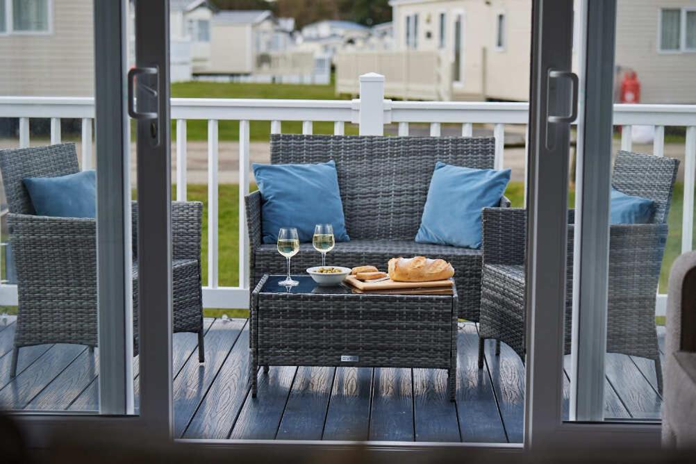 Nirvana Coastal Retreat, Cayton Bay photo 7