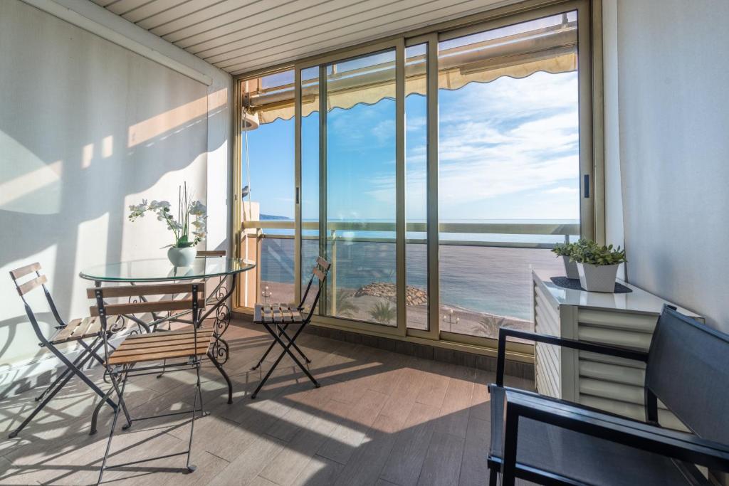 SEA FRONT - panoramic sea view studio with terrace - 3