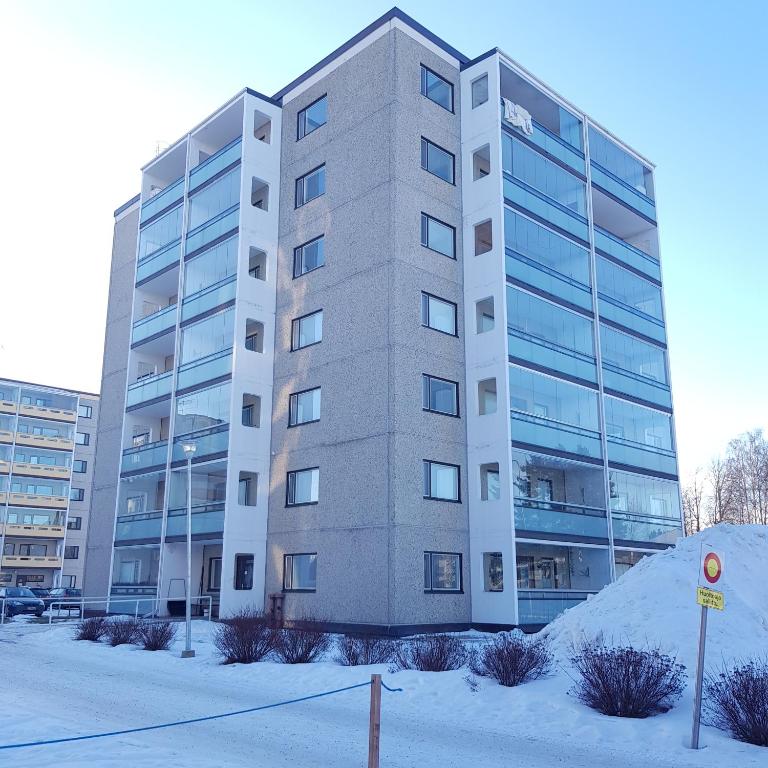 Tilava kolmio keskustassa 4