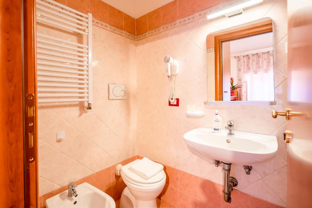 Booking Inn Rome Center photo