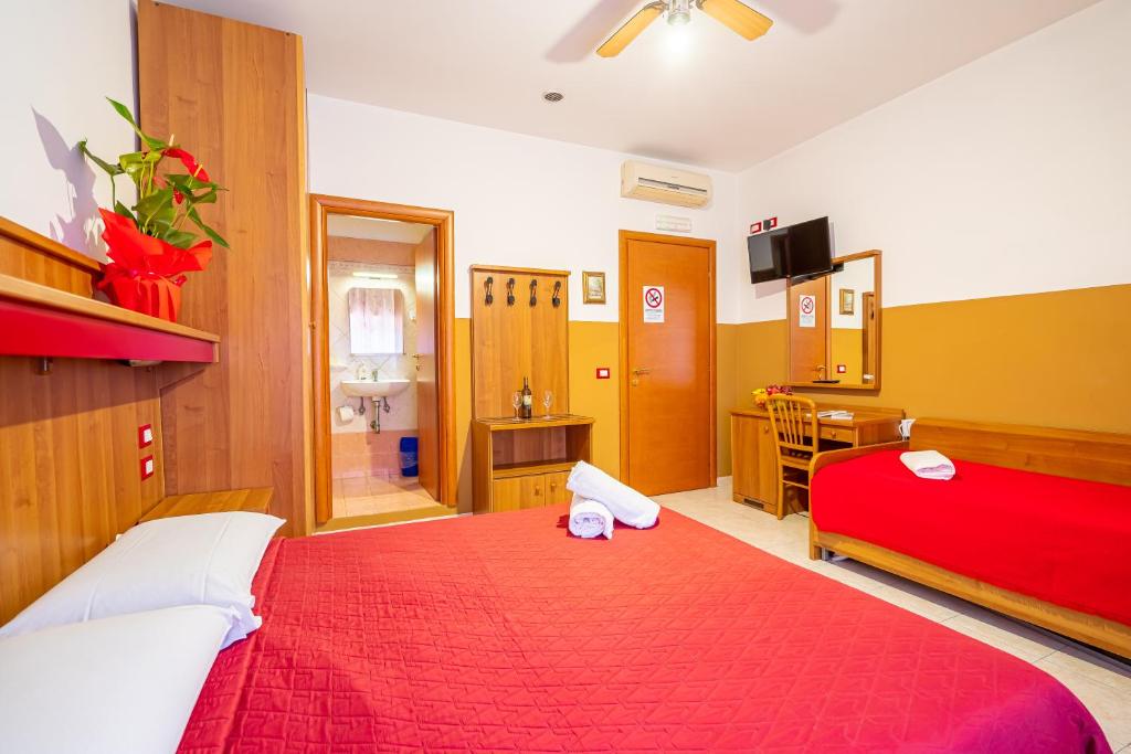 Booking Inn Rome Center photo