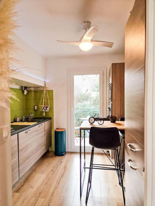 Eden Cassis - Centre Ville 2 chbres - Wifi - Clim - 5