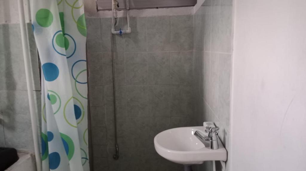 apartamento familiar o dos personas en cama separadas con cocina - 4