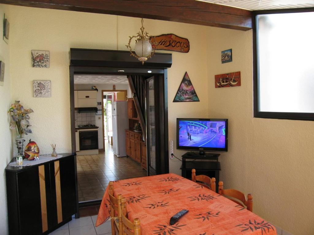 Jolie Villa T3 Mezzanine avec Véranda à Saint-Cyprien, 6 Couchages, 900m de la Plage, Parking Privé - FR-1-106-57 - 5