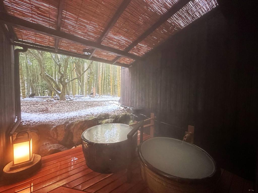 Open air bath