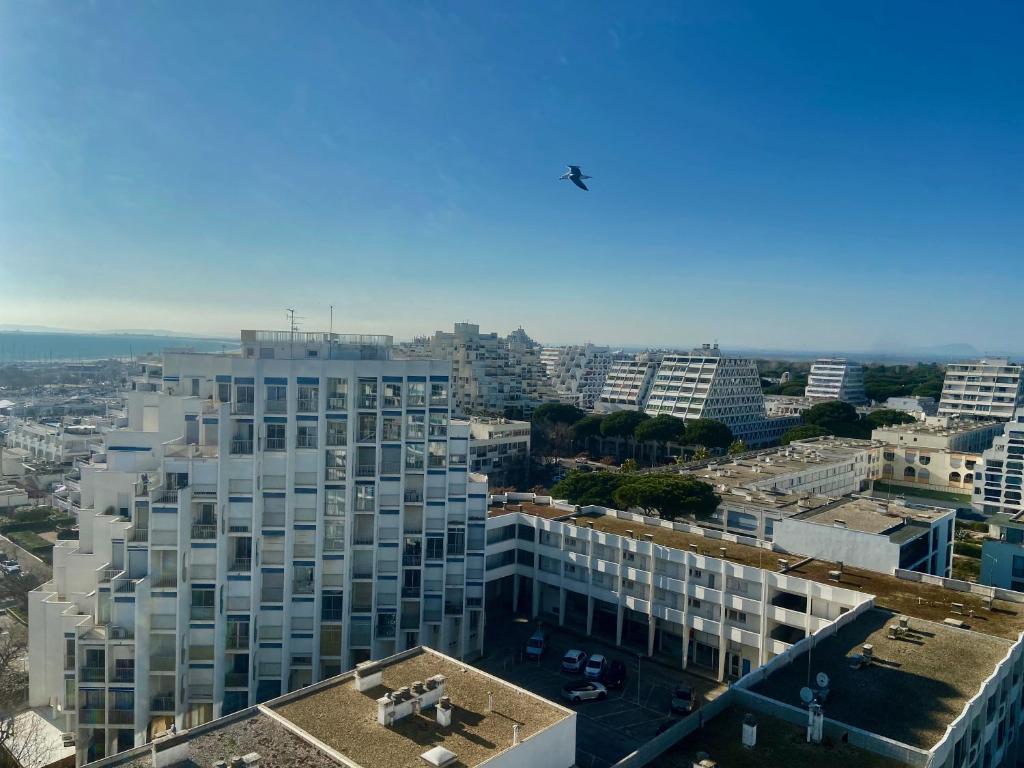 LE PANORAMIQUE, P2 vue sur mer, clim, centre ville, WIFI - 2