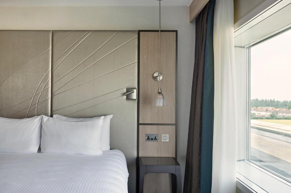 Hotel Room 4