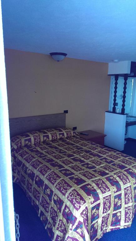 Airport Lodge photo