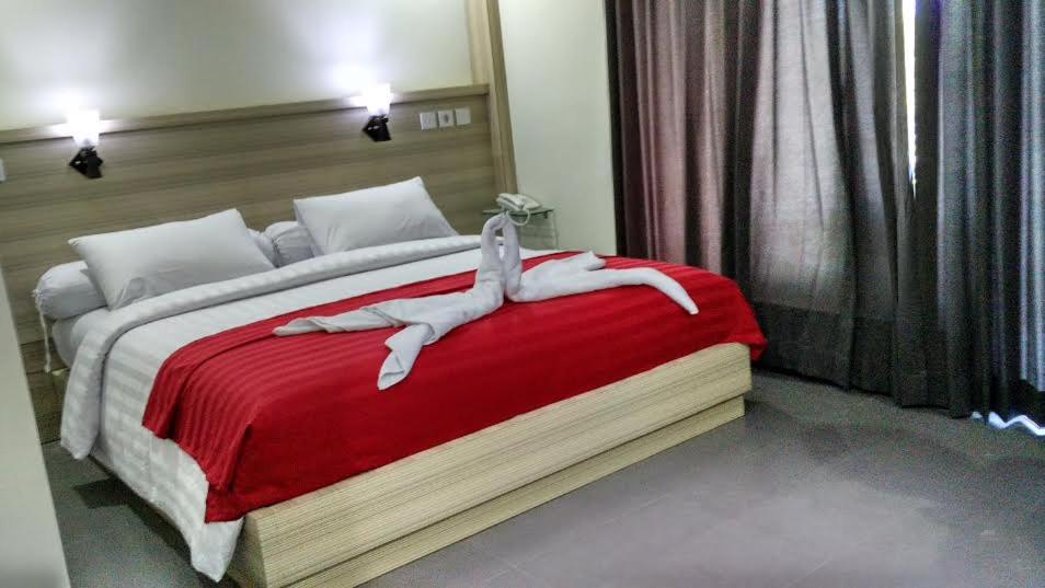 Maxi Hotel Kedonganan photo