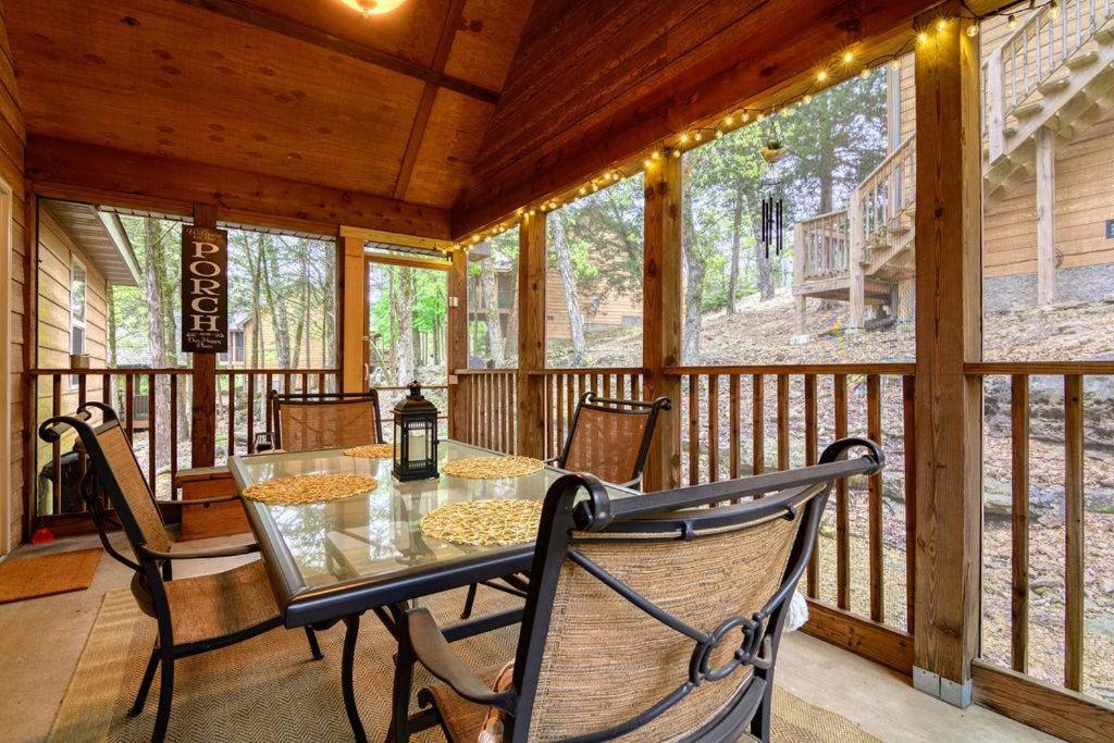 Hibernation Hollow at Stonebridge, Reeds Spring