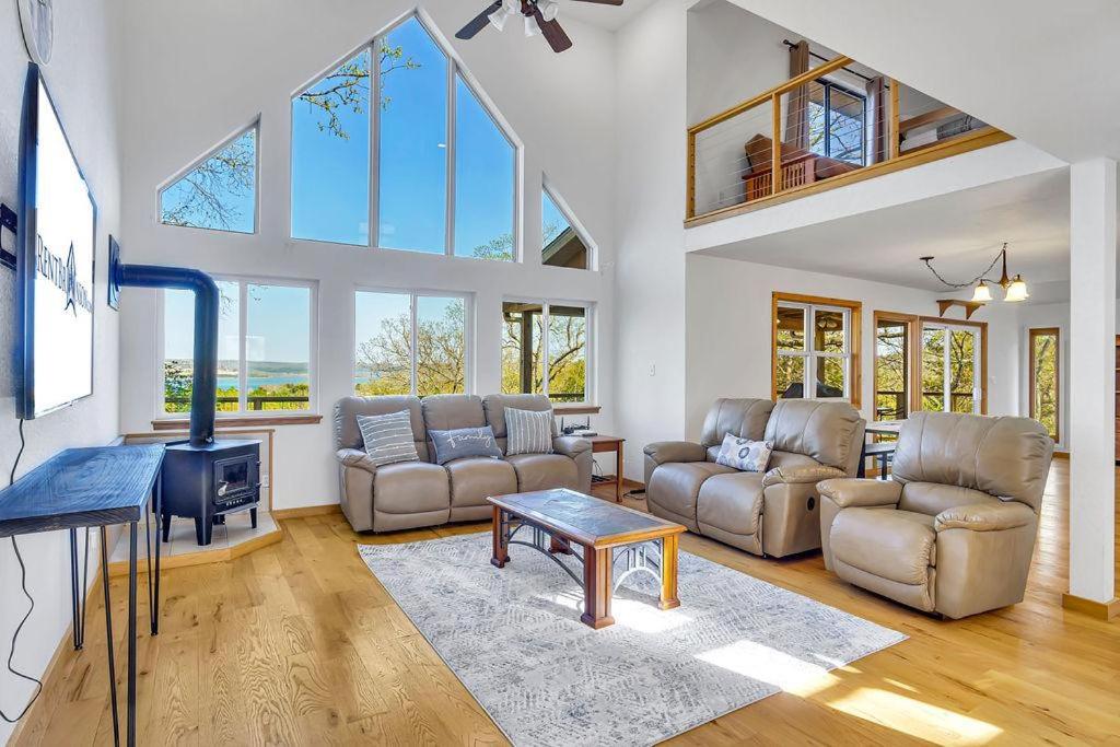 Once Upon A View, Blue Eye