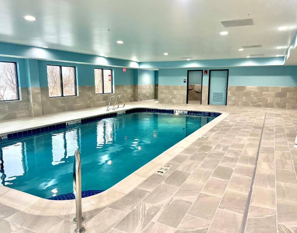 Holiday Inn Express Syracuse-Fairgrounds photo