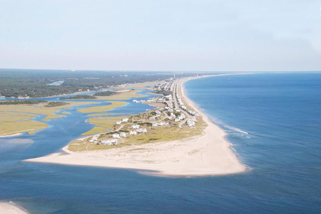 Tan and No Plan, Oak Island