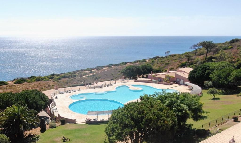 Lighthouse Apartment, Luz