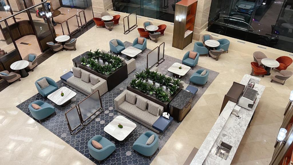 フロント・ロビー